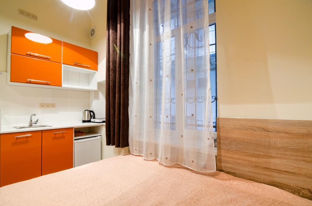 Economy Apartment On Rappoporta 7A-1 Lviv Dış mekan fotoğraf